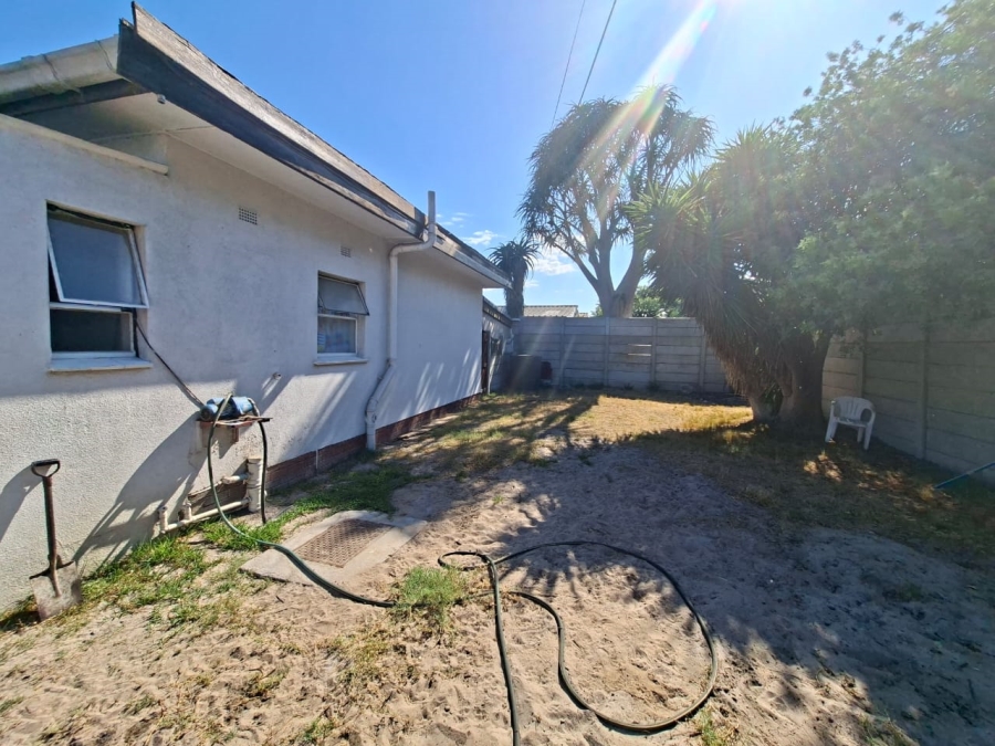 3 Bedroom Property for Sale in Mabille Park Western Cape